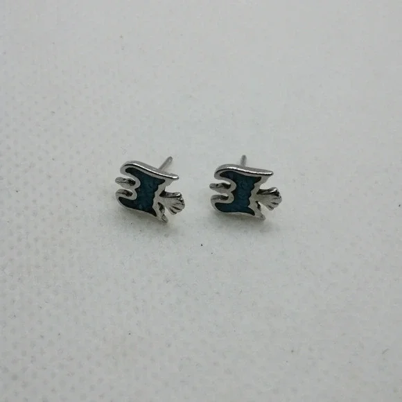Vintage  eagle studs - Picture 2 of 2